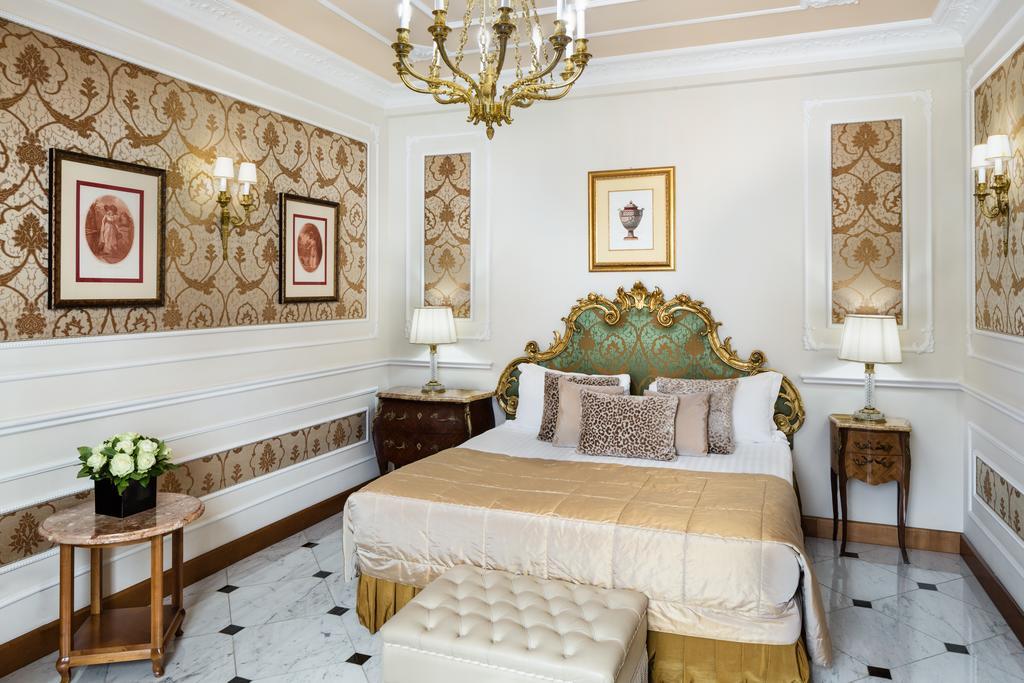 Baglioni Hotel Carlton - The Leading Hotels Of The World Milan Exterior photo